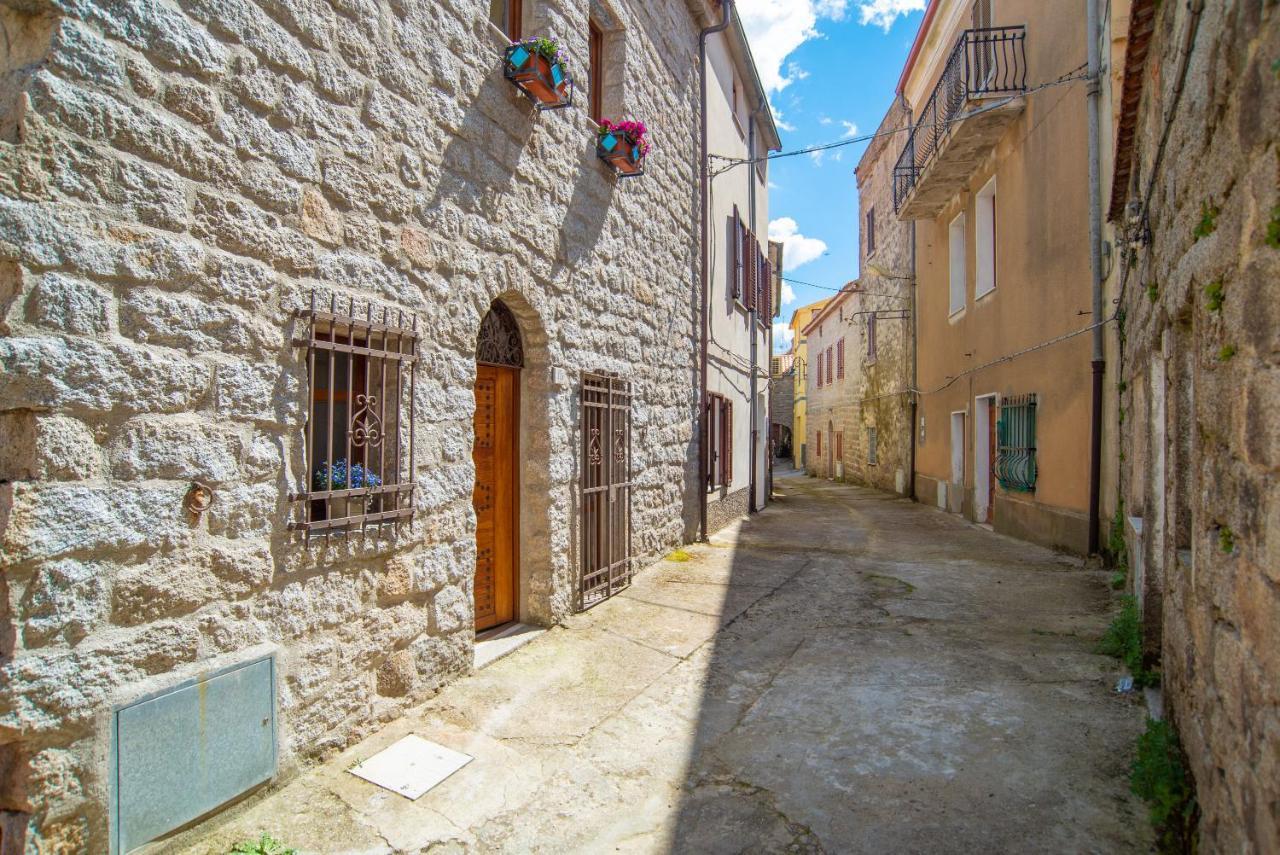 Villa Casa Santa Croce Ala dei Sardi Exterior foto